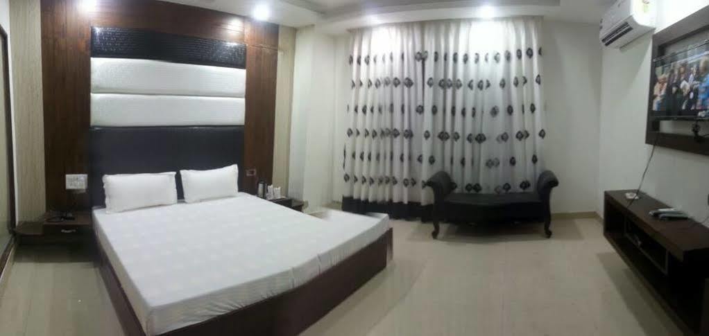 Hotel Ng Paradise Jagadhri Exterior photo
